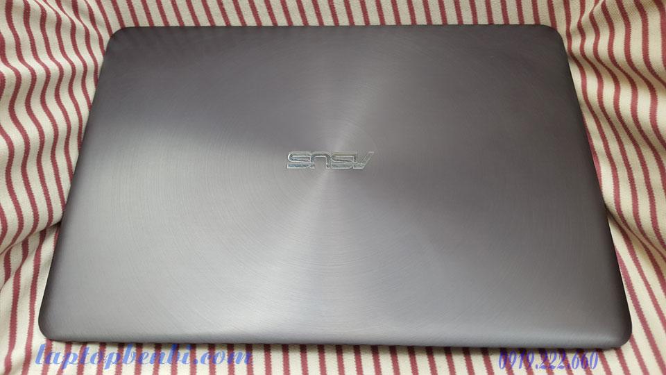 Asus Zenbook UX305UA - i5 6200U,8G,256G SSD, 13inch Full HD, siêu mỏng - 1